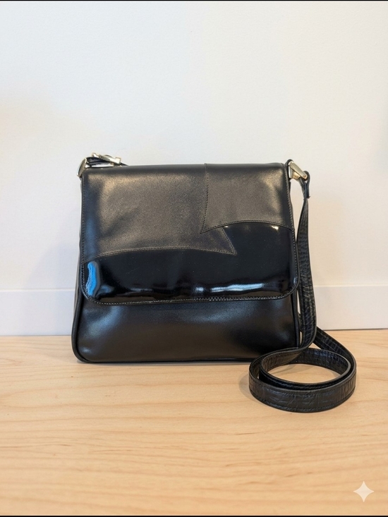 Naturalizer Handbags - Vintage Naturalizer Black Leather & Patent Flap Shoulder Bag - Made in Canada
